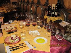 Exploring Two Tuscan Wines: Vernaccia and Abrusco